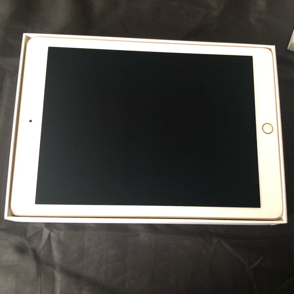 SOLD‼️‼️ iPad Pro 2016 9.7 128GB
